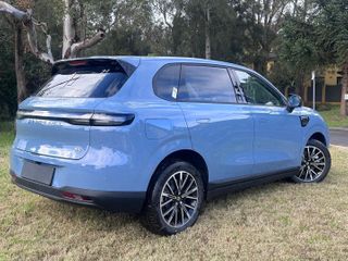 2026  Leapmotor B10 Design LR Wagon (Starry Night Blue) New Car Thumbnail