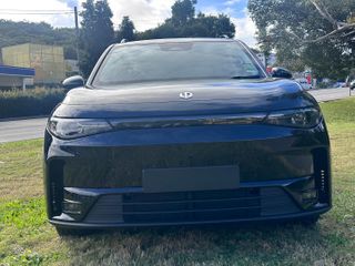 2026  Leapmotor C10 Design LR Wagon (Metallic Black) New Car Thumbnail