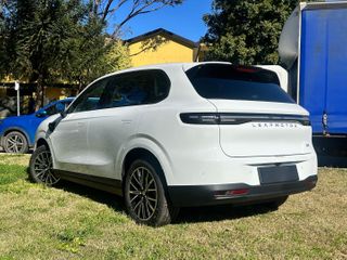 2026  Leapmotor B10 Design LR Wagon (Light White) New Car Thumbnail